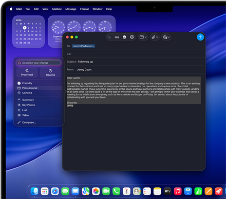 Herramientas de escritura de Apple Intelligence que ayudan a editar un correo electrónico en la pantalla de un MacBook Pro de 14 pulgadas con los widgets de Reloj y Calendario en el fondo
