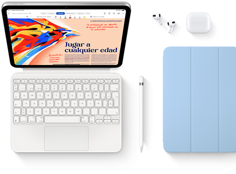 Vista de un iPad, un Magic Keyboard Folio, un Apple Pencil, unos AirPods y una funda Smart Folio.